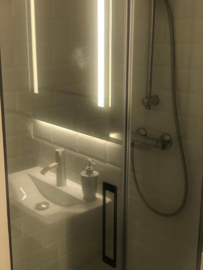Quarto em Acomodações Particulares Triana Ines
